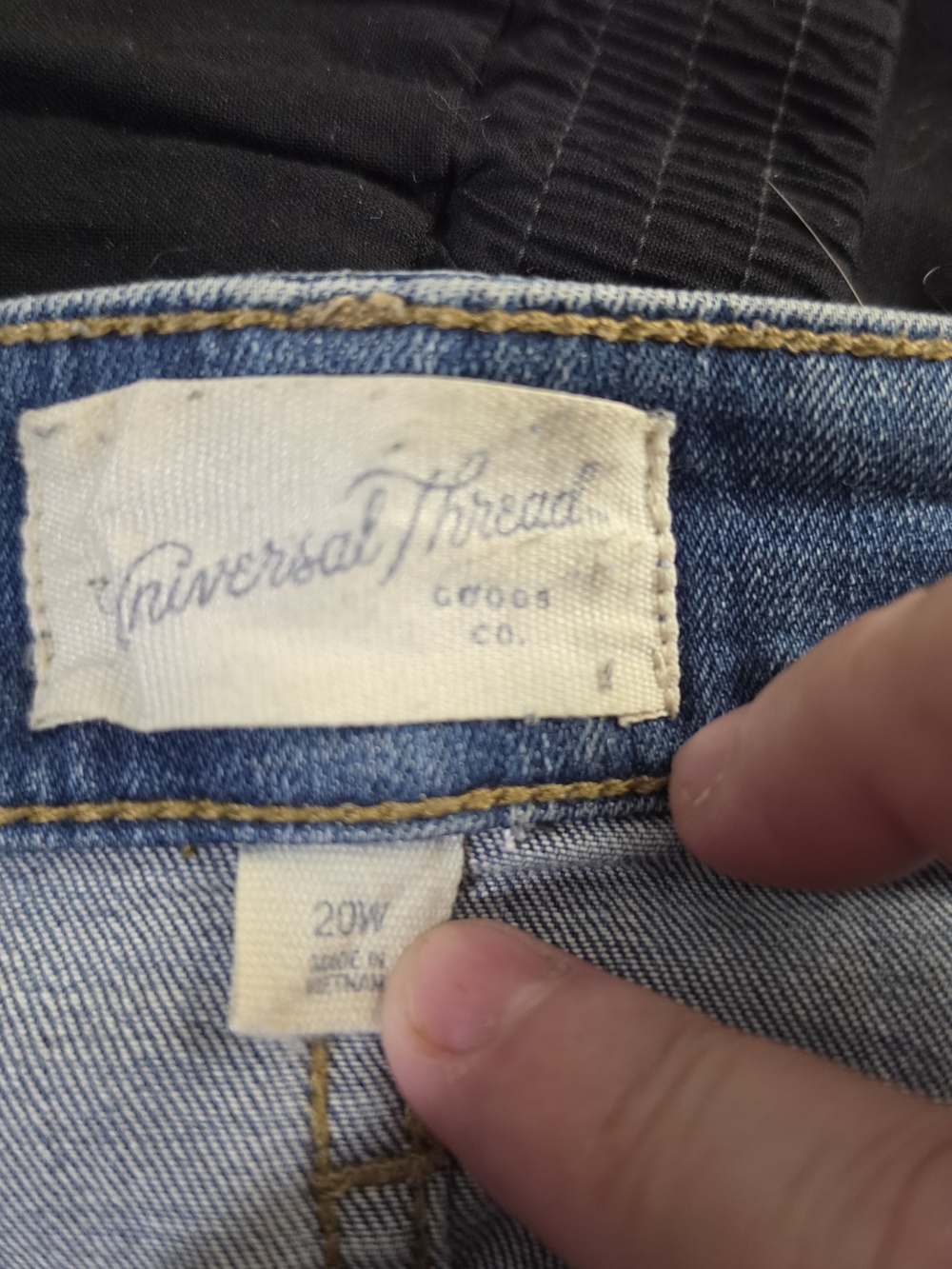 Universal Thread Distressed High Rise Skinny Jeans - Picture 3 of 4